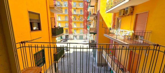 Apartamento de 2 dormitorios en Torre del Greco, Italy No. 310049 27
