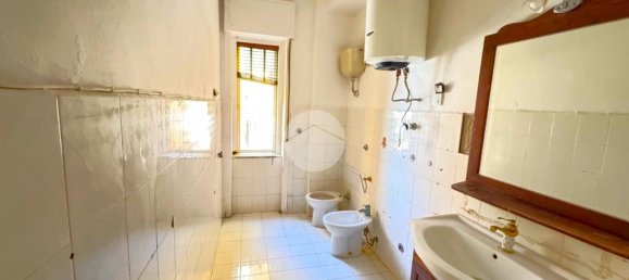 Apartamento de 2 dormitorios en Torre del Greco, Italy No. 310049 31