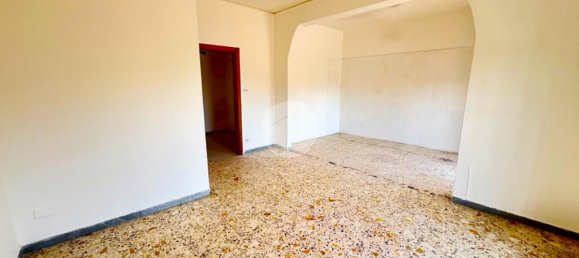 Apartamento de 2 dormitorios en Torre del Greco, Italy No. 310049 4