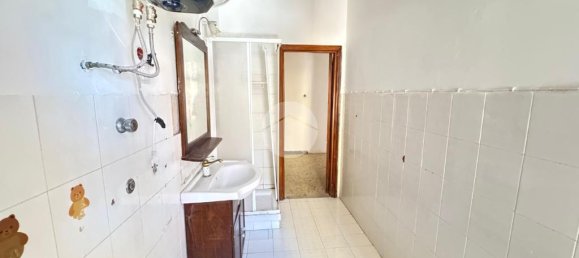 Apartamento de 2 dormitorios en Torre del Greco, Italy No. 310049 32