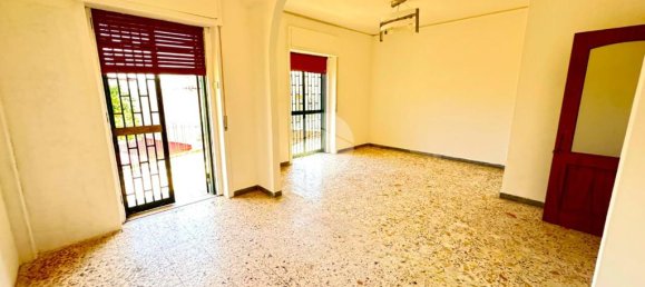 Apartamento de 2 dormitorios en Torre del Greco, Italy No. 310049 5