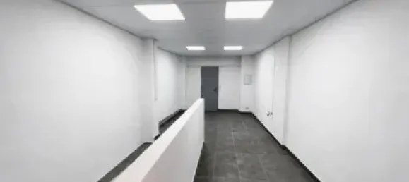 98m² Commercial property in Zaragoza, Spain No. 64472 8