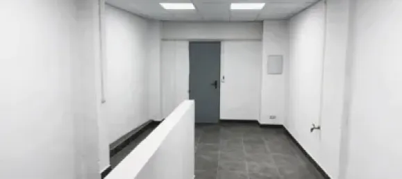 98m² Commercial property in Zaragoza, Spain No. 64472 9