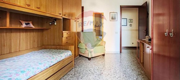 3 rooms Apartment in Bari, Italy No. 230959 6