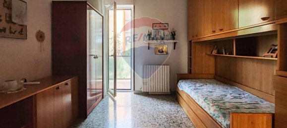 3 rooms Apartment in Bari, Italy No. 230959 5