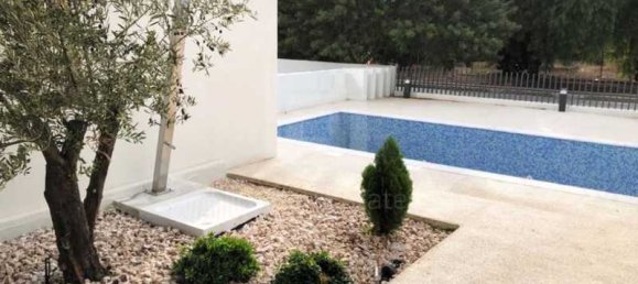 2 bedrooms Apartment in Limassol, Cyprus No. 11258 5