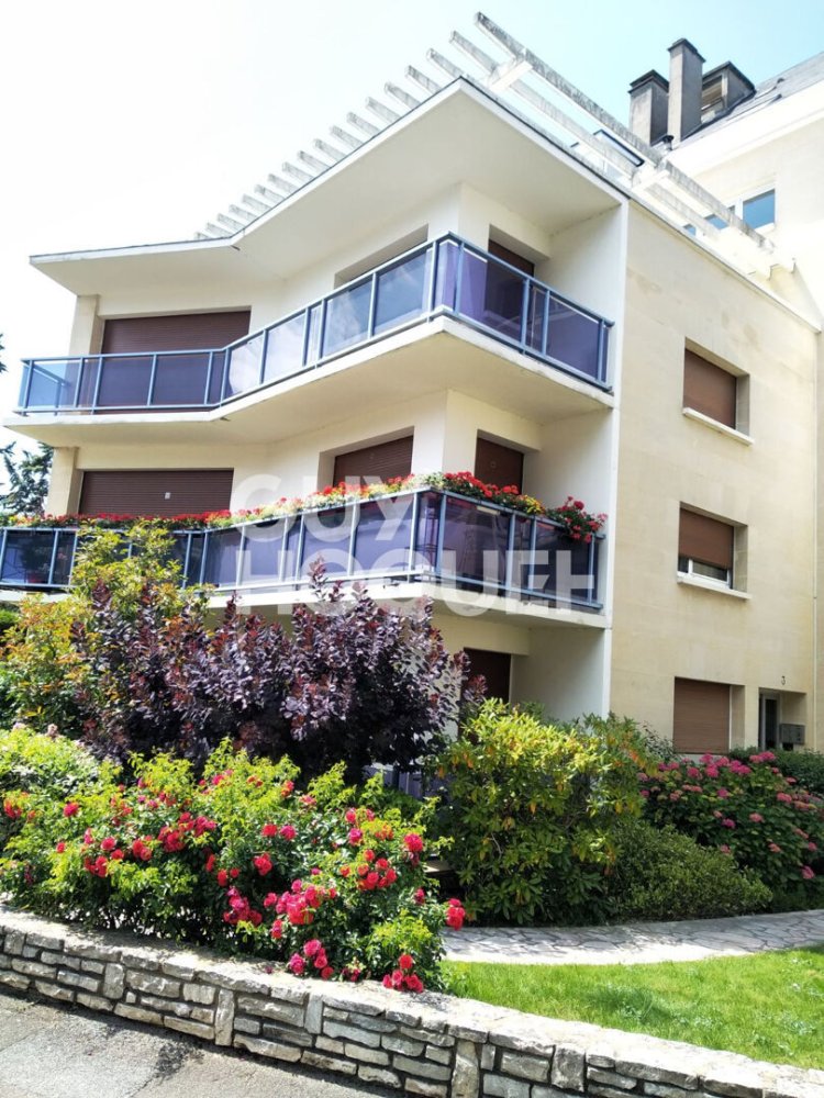 Apartamento de 2 dormitorios en Chartres, France No. 100446