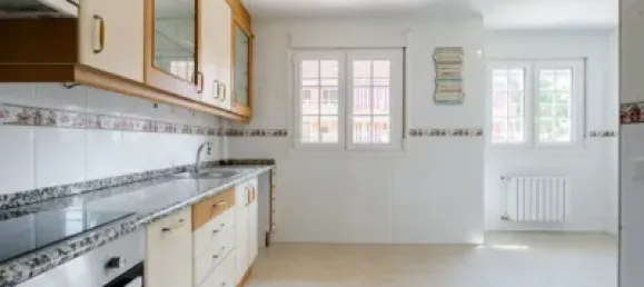 4 bedrooms House in Alcala de Henares, Spain No. 178834 5