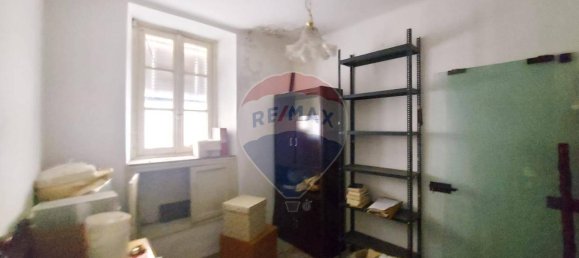 Квартира с 5 комнатами в Гавирате, Италия № 166595 3