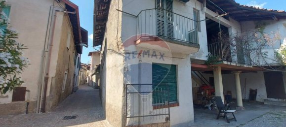 Квартира с 5 комнатами в Гавирате, Италия № 166595 9