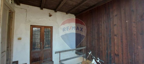 Квартира с 5 комнатами в Гавирате, Италия № 166595 2