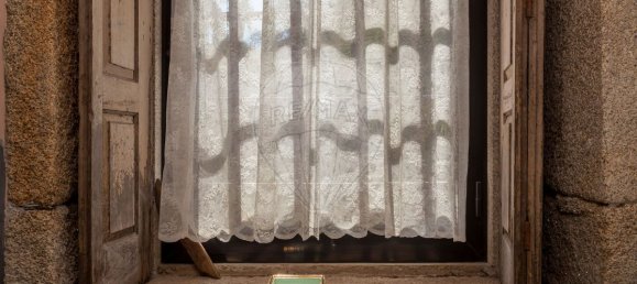 9 bedrooms House in Aguas Santas, Portugal No. 49945 14