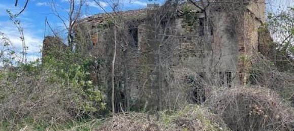 10 rooms House in Montefiore dell'Aso, Italy No. 41064 3