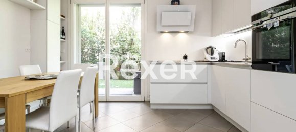 5 rooms Apartment in Bologna, Italy No. 267482 14