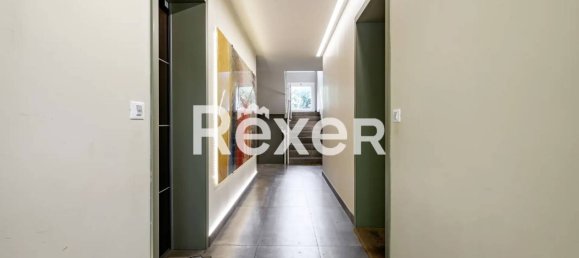 5 rooms Apartment in Bologna, Italy No. 267482 4