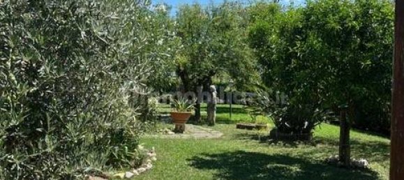 6 bedrooms Villa in Campagna, Italy No. 296234 3