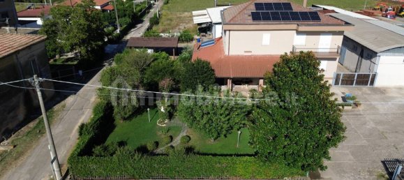 6 bedrooms Villa in Campagna, Italy No. 296234 16