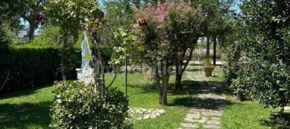 6 bedrooms Villa in Campagna, Italy No. 296234 7