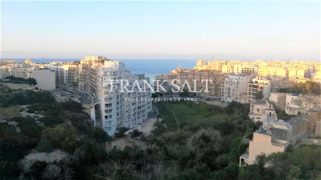 Ático de 2 dormitorios en Saint Julian's, Malta No. 4929