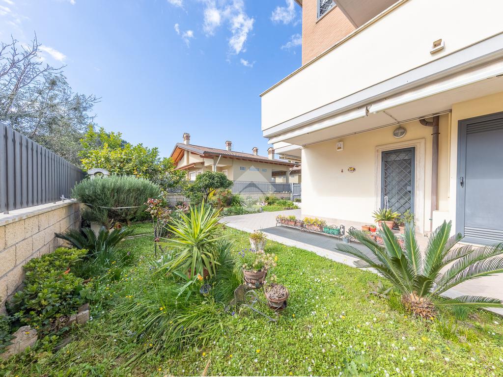 Apartamento de 1 dormitorio en Rome, Italy No. 353015