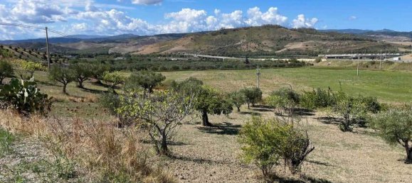 Terreno en Catanzaro, Italy 8201 m² No. 12566 7