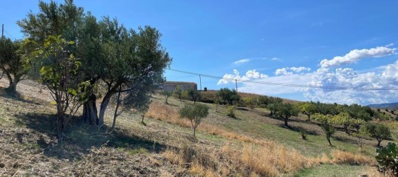 Terreno en Catanzaro, Italy 8201 m² No. 12566 2