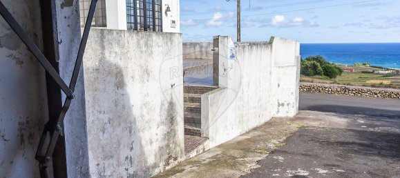 3 bedrooms House in Praia da Vitoria, Portugal No. 26516 4