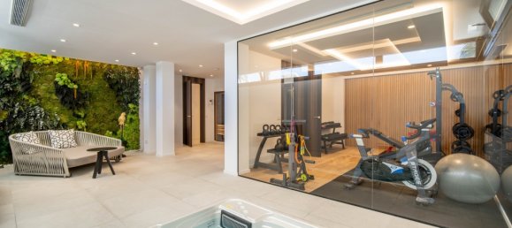 4 bedrooms Villa in Marbella, Spain No. 53395 27