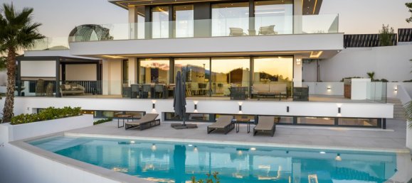 4 bedrooms Villa in Marbella, Spain No. 53395 39