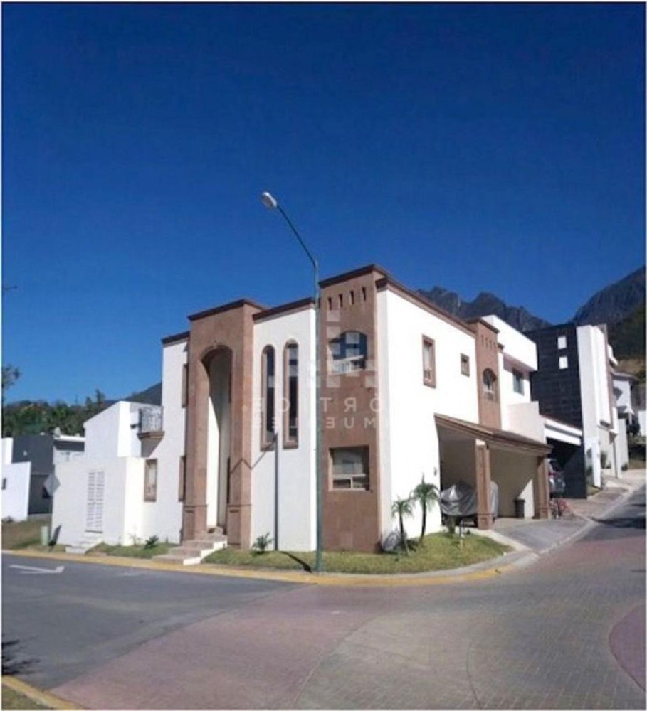 Дом с 4 спальнями в Нуэво Леон, Мексика № 174905