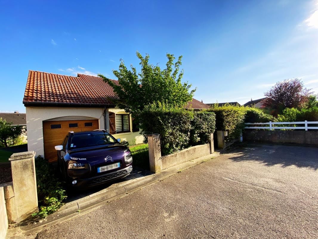 Casa de 5 dormitorios en Illange, France No. 256737