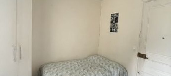 Studio in Paris, France No. 314858 6