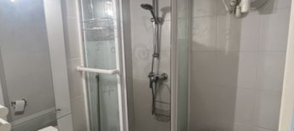 Studio in Paris, France No. 314858 5