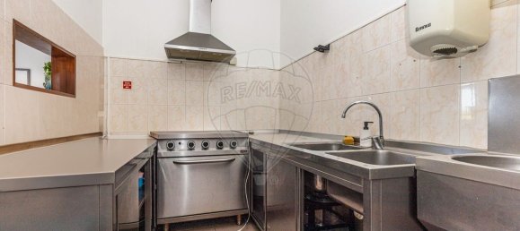 Almacén en Lourinha, Portugal 1280 m² No. 65453 37