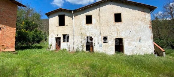 8 غرف نوم منزل في San Giovanni Valdarno, Italy رقم 147653 3