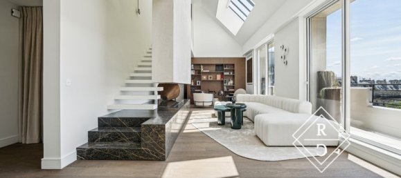 4 bedrooms Duplex in Paris, France No. 179456 2