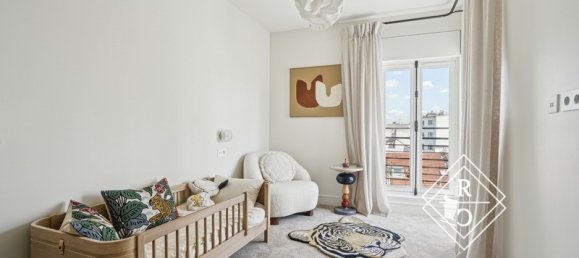 4 bedrooms Duplex in Paris, France No. 179456 13