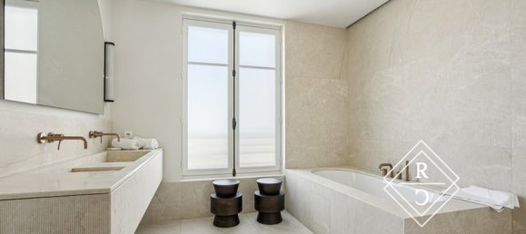 4 bedrooms Duplex in Paris, France No. 179456 9