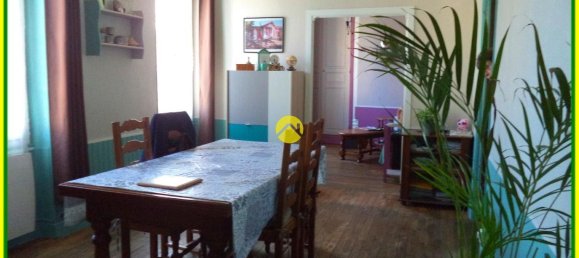 2 chambres Appartement à Neuvy-sur-Barangeon, France No. 226752 2