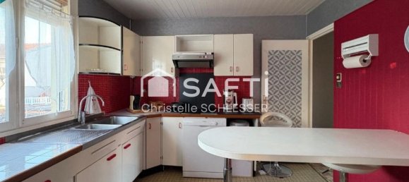2 Schlafzimmer Haus in Saint-Nicolas-de-Port, France, Nr. 228423 8