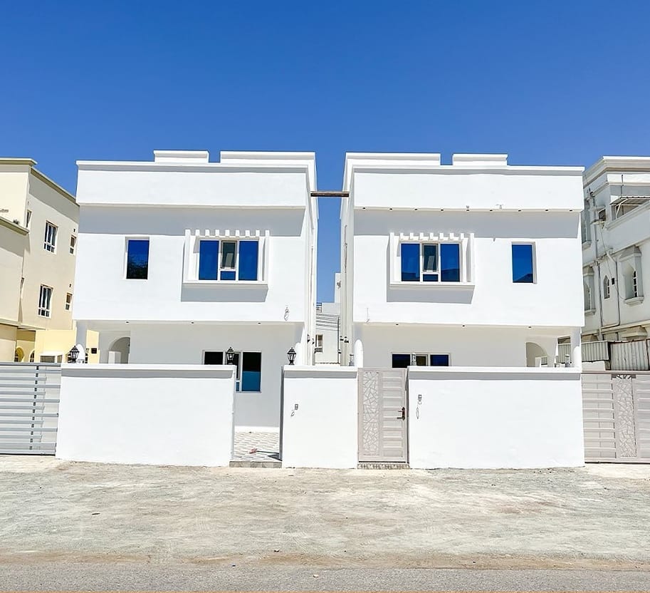 6 bedrooms Villa in Muscat, Oman No. 1458
