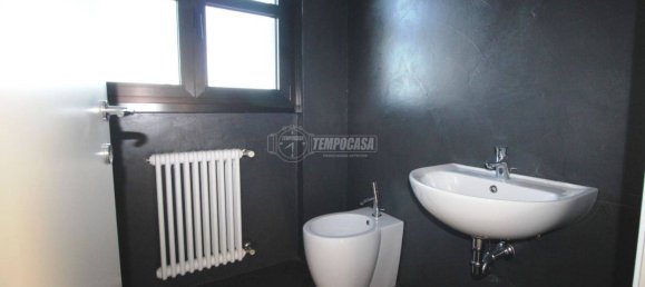 4 bedrooms Apartment in Cermenate, Italy No. 76567 13