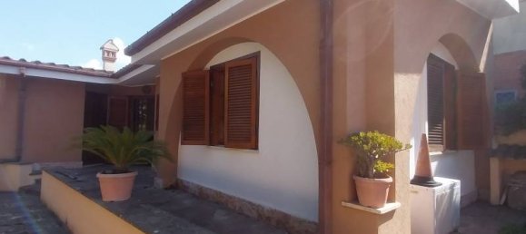 4 bedrooms Apartment in Rome, Italy No. 13595 4