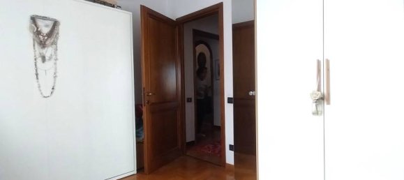 4 bedrooms Apartment in Rome, Italy No. 13595 39