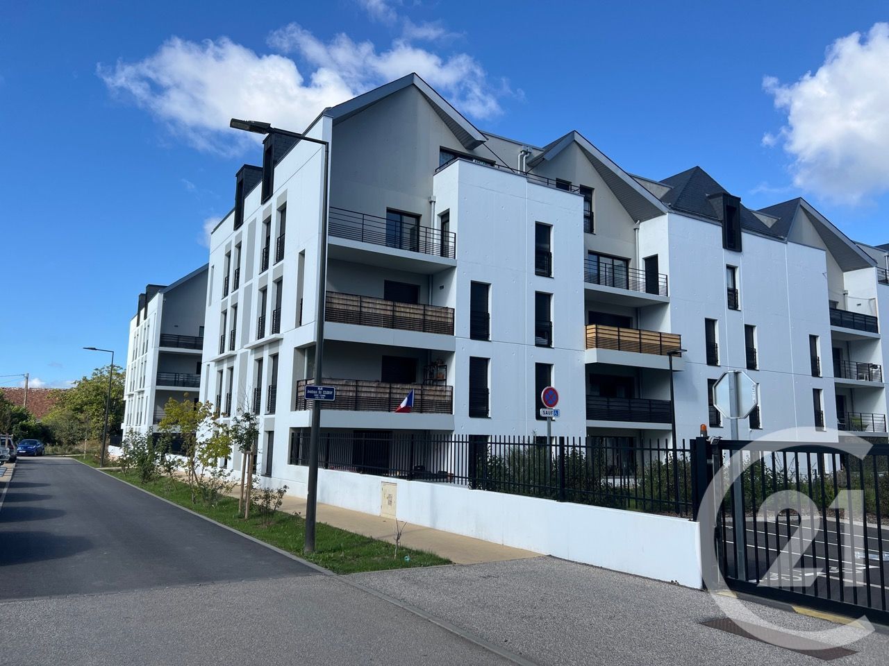 Квартира с 2 спальнями в Тур, Франция № 235478