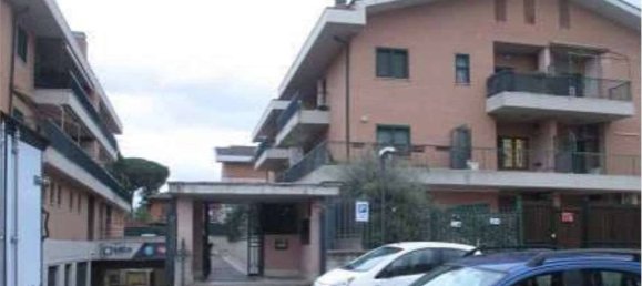 3 rooms Apartment in Rome, Italy No. 296740 4