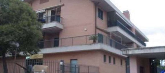 3 rooms Apartment in Rome, Italy No. 296740 3