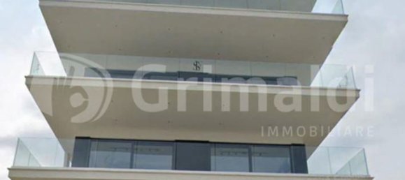 3 Schlafzimmer Wohnung in Trani, Italy, Nr. 350765 2