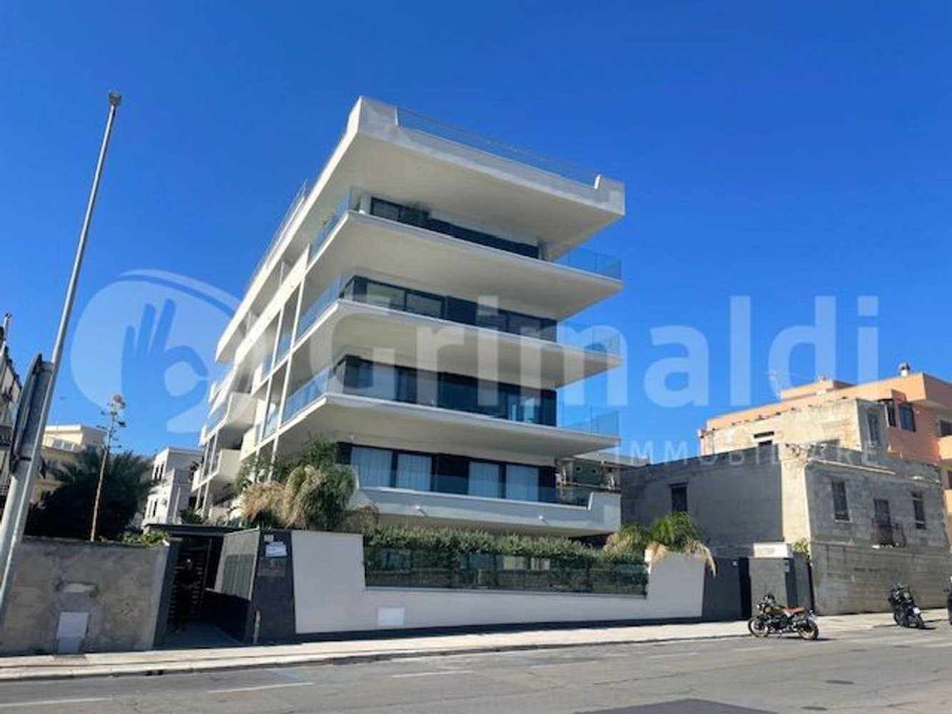 3 Schlafzimmer Wohnung in Trani, Italy, Nr. 350765