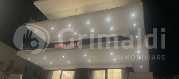 3 Schlafzimmer Wohnung in Trani, Italy, Nr. 350765 5